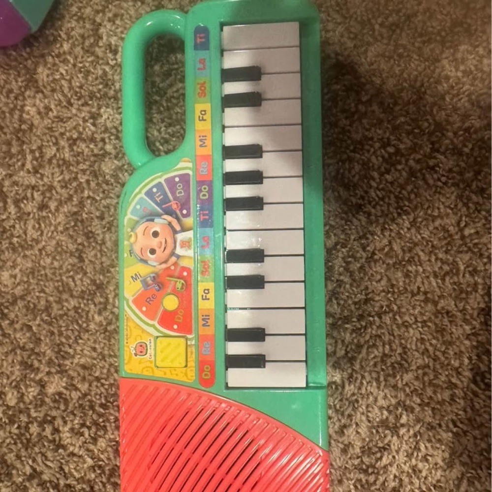 Colorful Kids Musical Keyboard Toy- Cocomelon